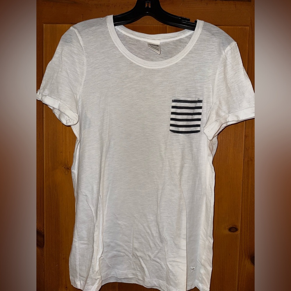 PINK Victoria's Secret White Tee-lightly worn never dried